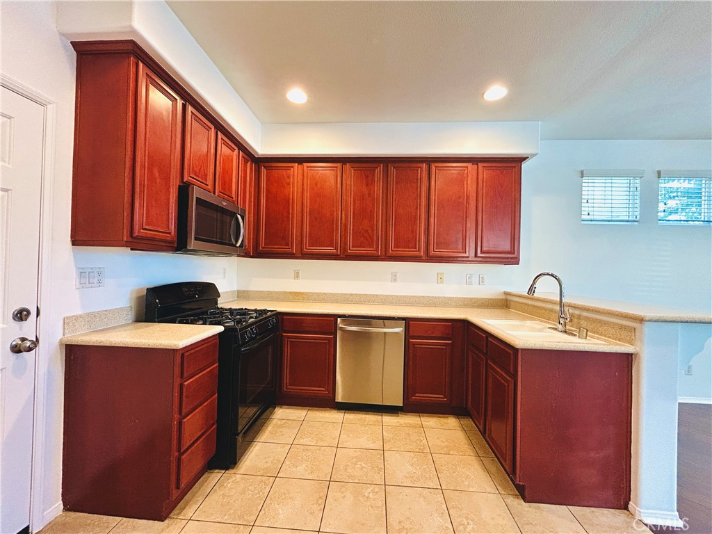 14602 Longwood Property Photo 7