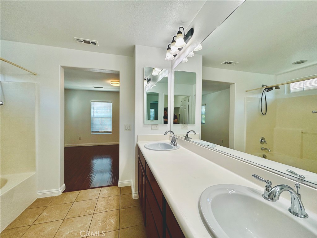14602 Longwood Property Photo 23
