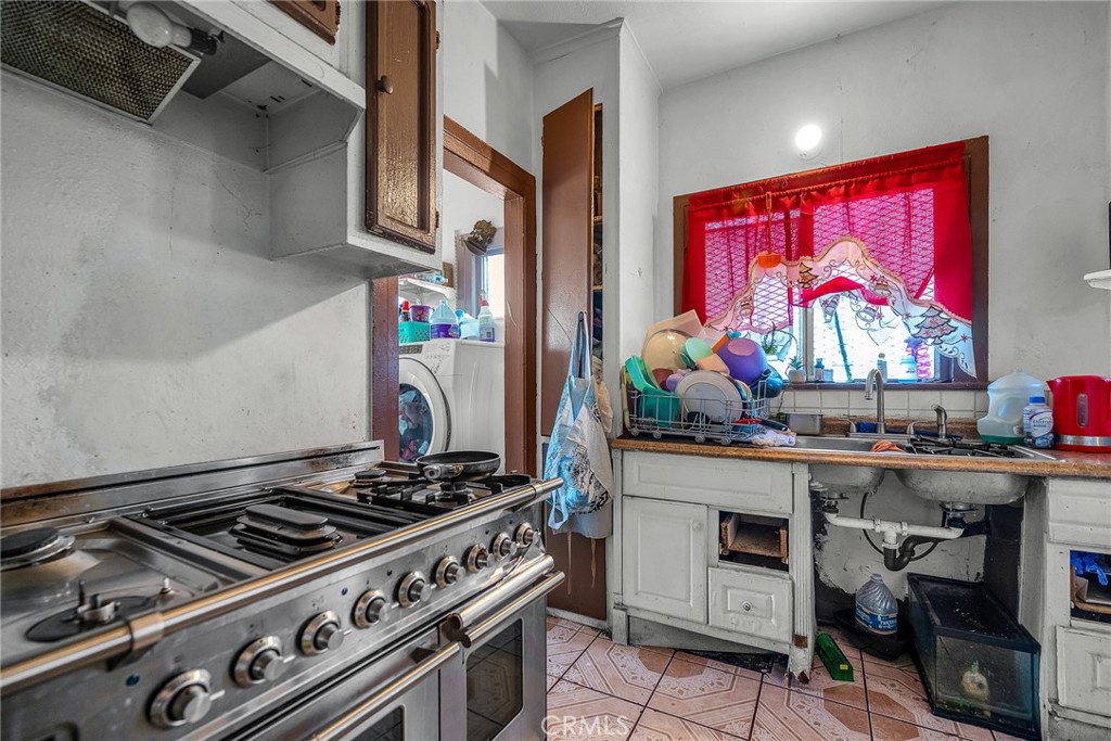 9019 S San Pedro Property Photo 37