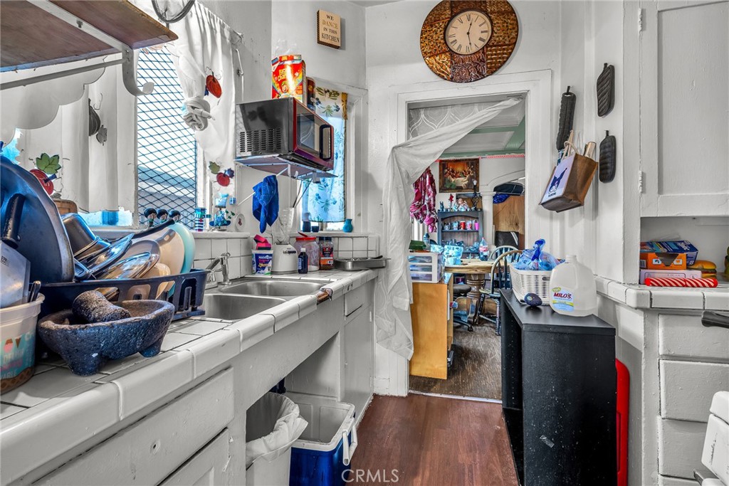 9019 S San Pedro Property Photo 40