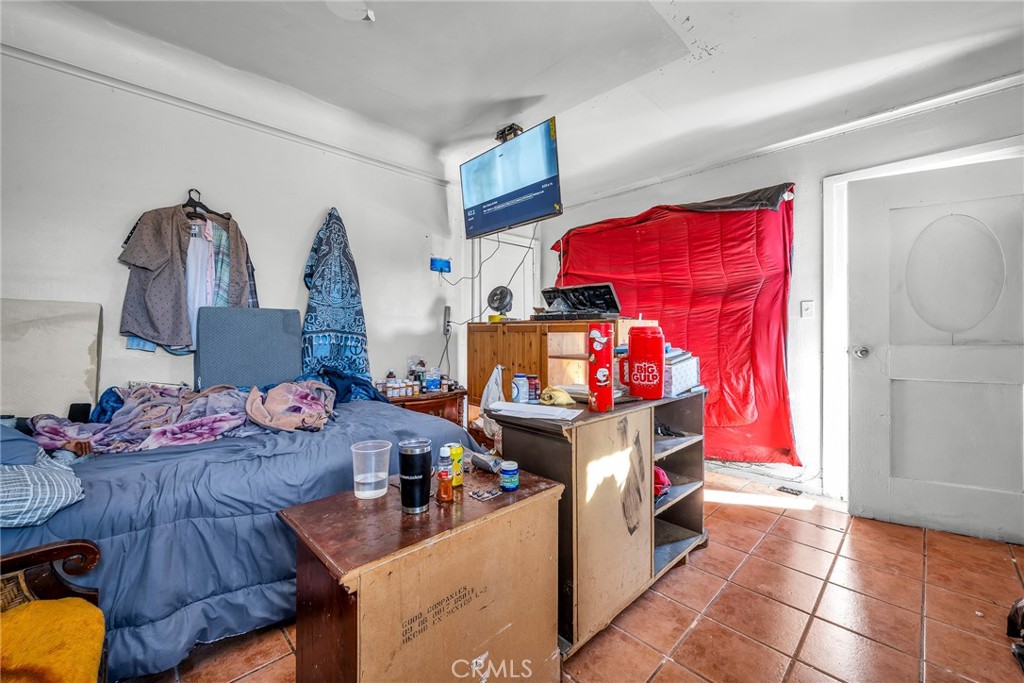 9019 S San Pedro Property Photo 46