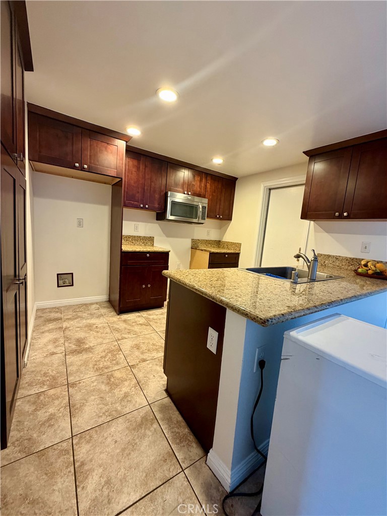 513 E Fairfield Court Property Photo 3