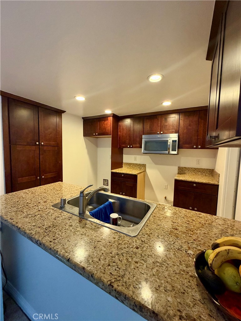 513 E Fairfield Court Property Photo 4