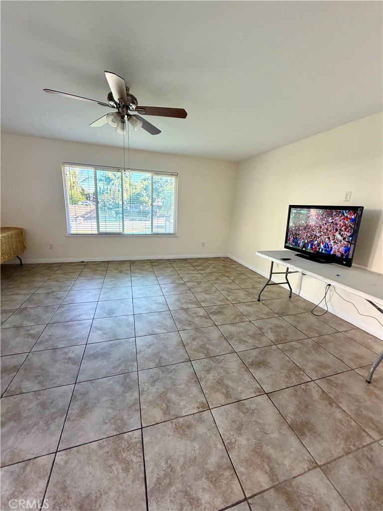 513 E Fairfield Court Property Photo 6