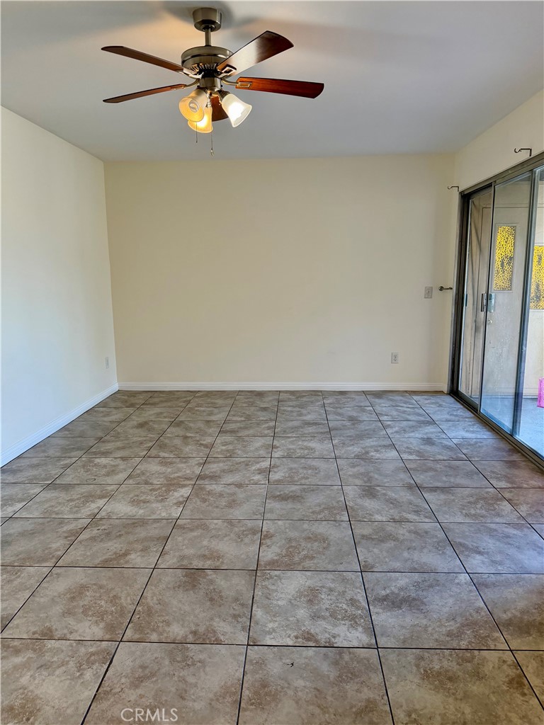 513 E Fairfield Court Property Photo 8