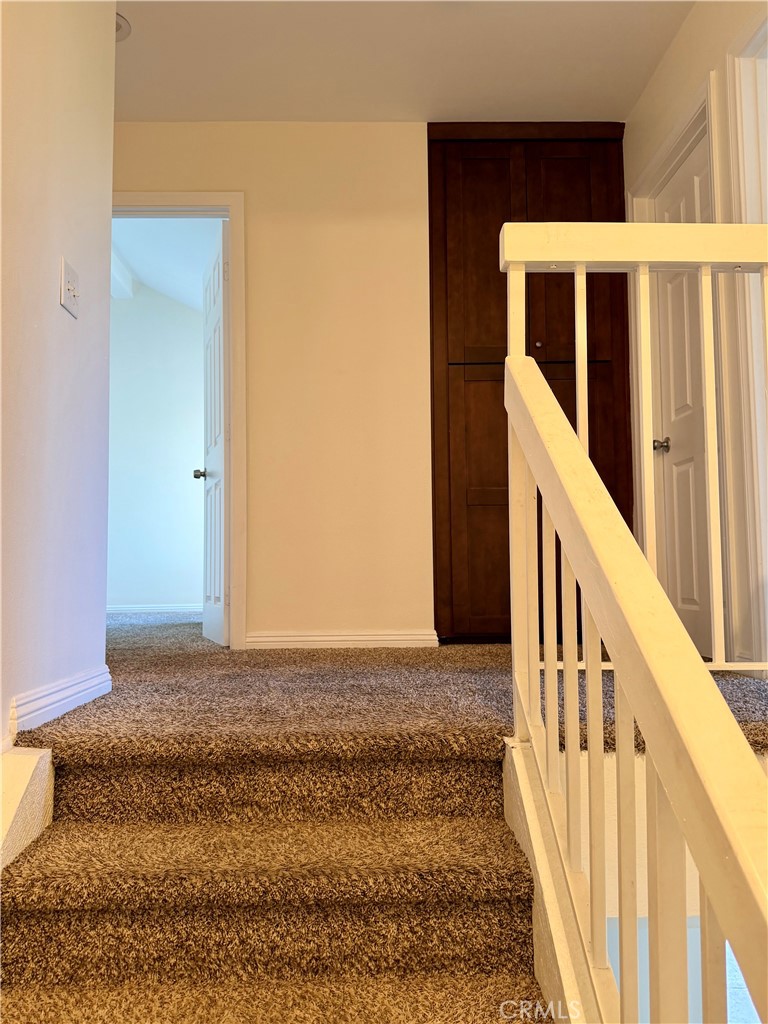 513 E Fairfield Court Property Photo 9