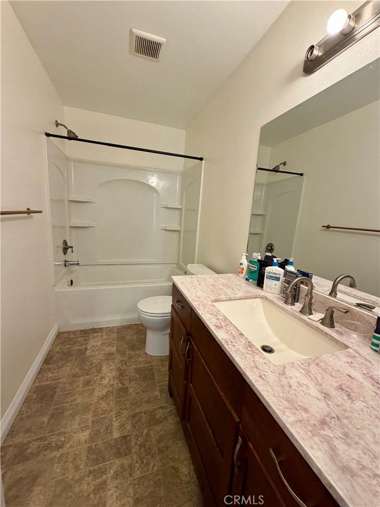 513 E Fairfield Court Property Photo 19