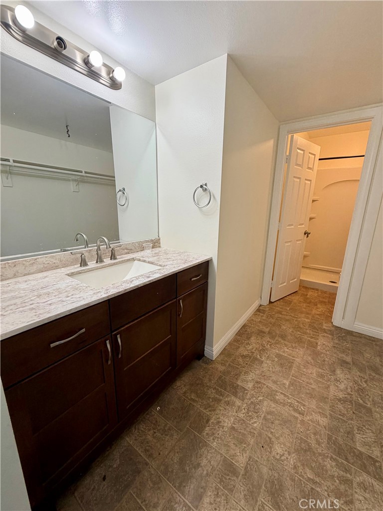 513 E Fairfield Court Property Photo 21
