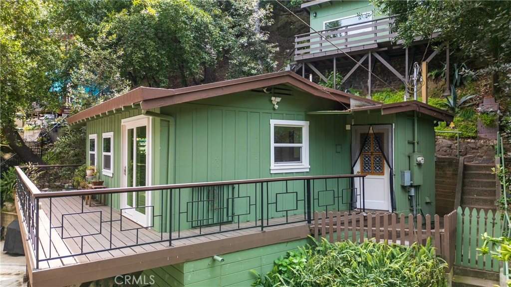 432 Fernwood Pacific Property Photo 4