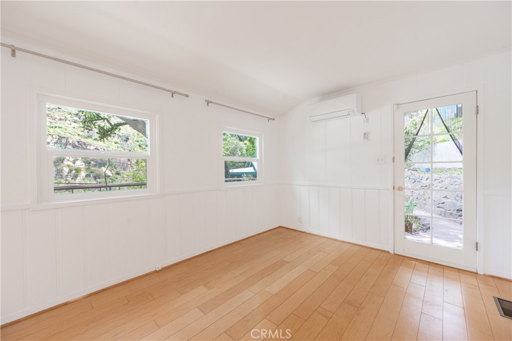 432 Fernwood Pacific Property Photo 29