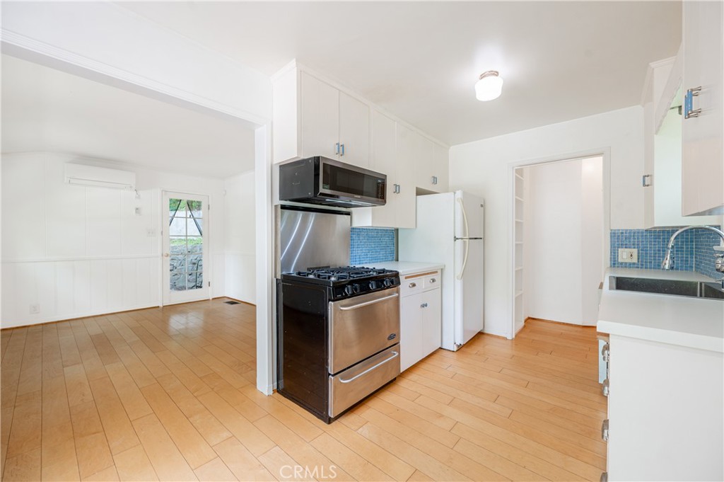 432 Fernwood Pacific Property Photo 35