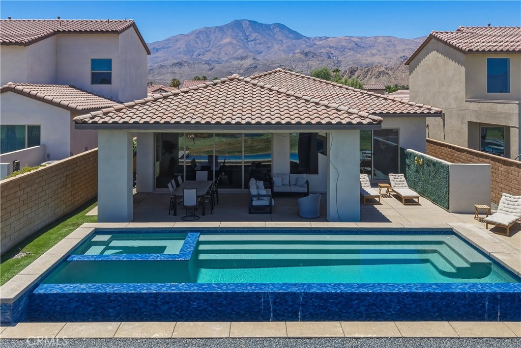 80174 Champions Property Photo 1