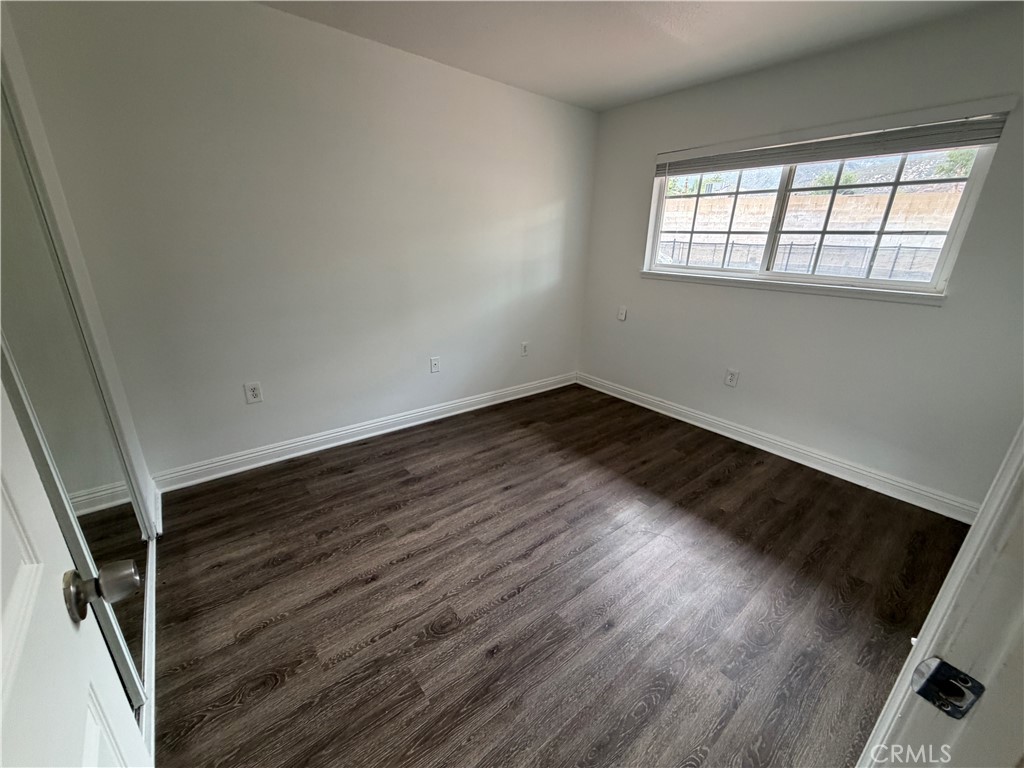 378 W 53rd Street Property Photo 23