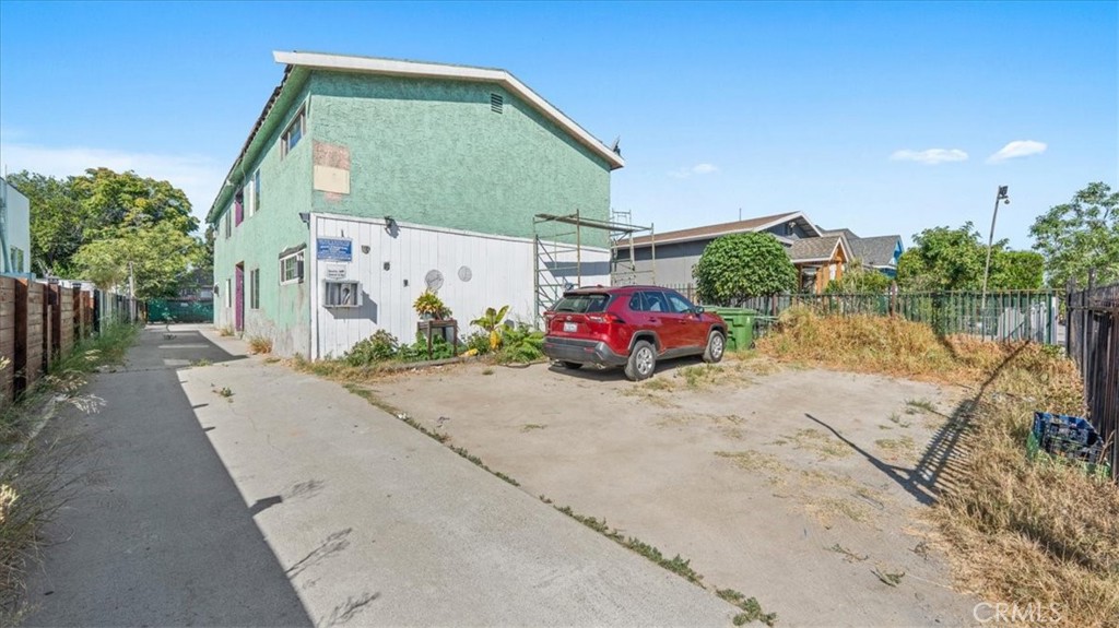 1362 E 20th Street Property Photo 1