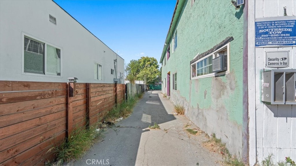 1362 E 20th Street Property Photo 3