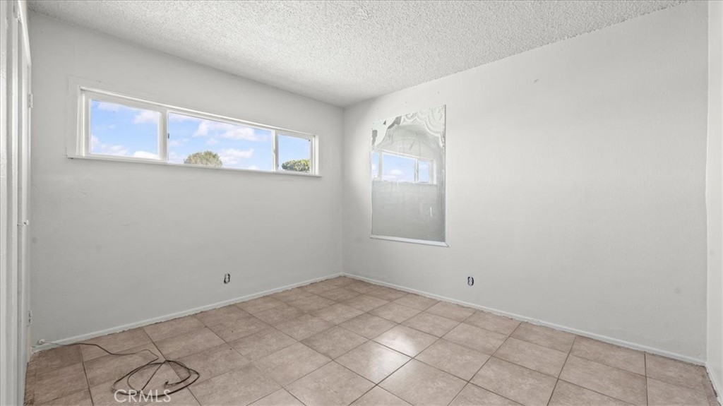 1362 E 20th Street Property Photo 19