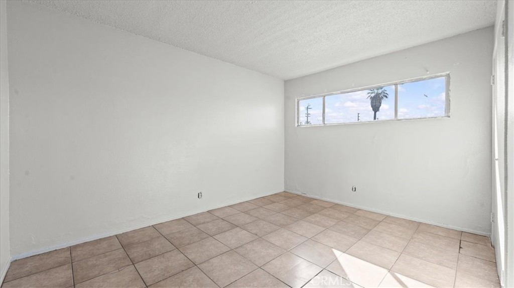 1362 E 20th Street Property Photo 22