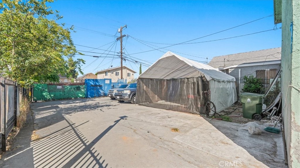 1362 E 20th Street Property Photo 24