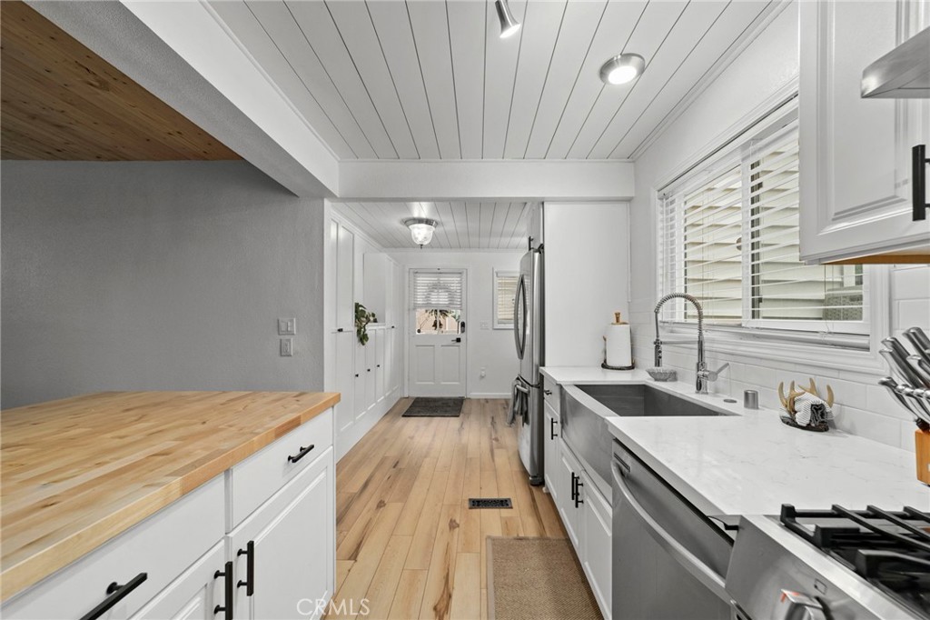 27638 Oak Knoll Property Photo 15