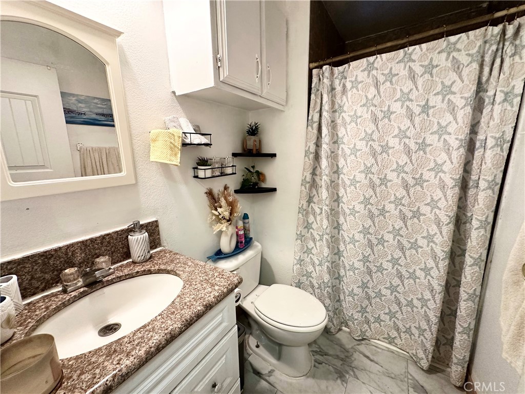 2160 W Rialto 7 Property Photo 7