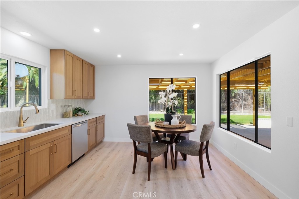 6 Skyview Property Photo 13
