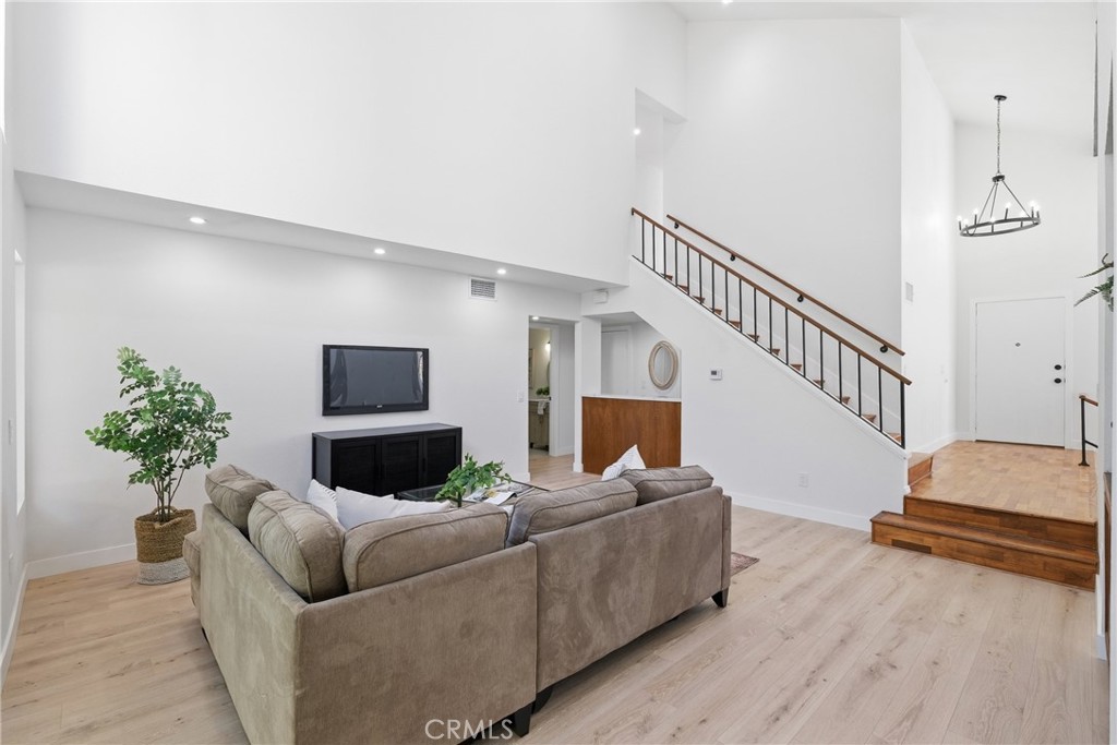 6 Skyview Property Photo 16