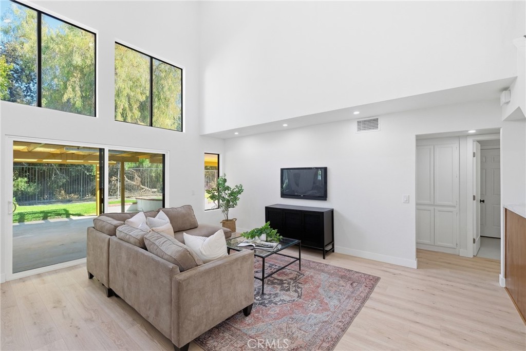 6 Skyview Property Photo 21