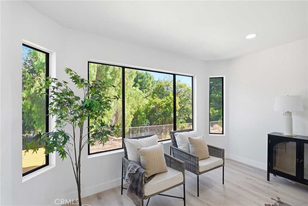 6 Skyview Property Photo 25
