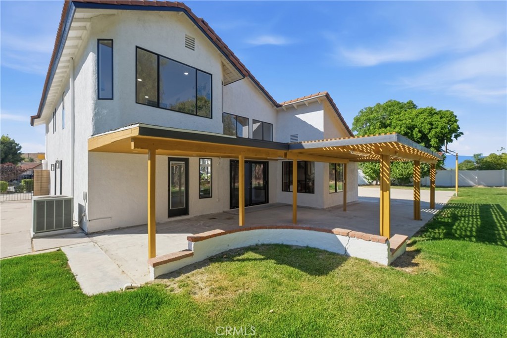 6 Skyview Property Photo 38