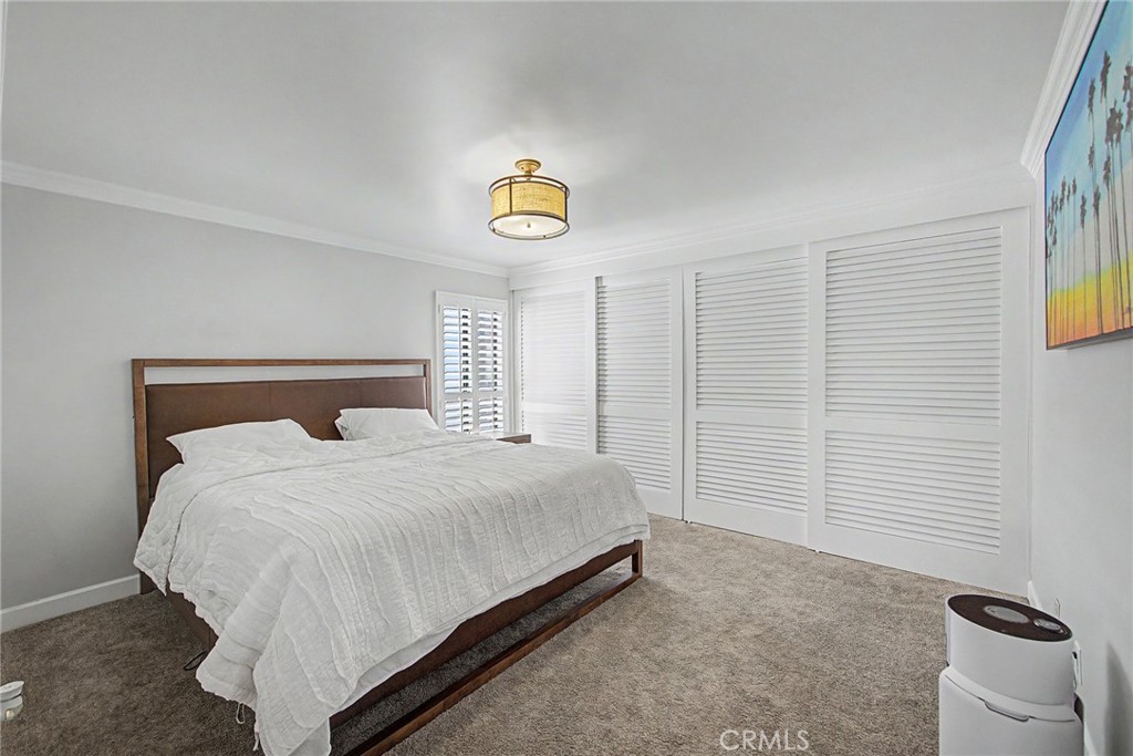 6315 Marina Pacifica Drive S Property Photo 14