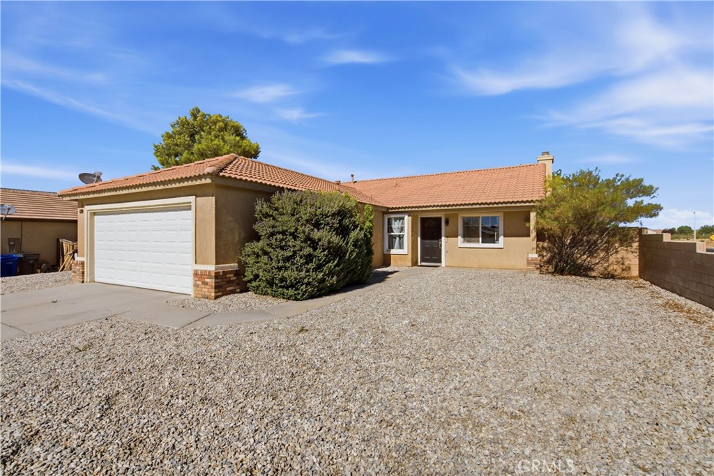 14513 Palm Street Property Photo 4