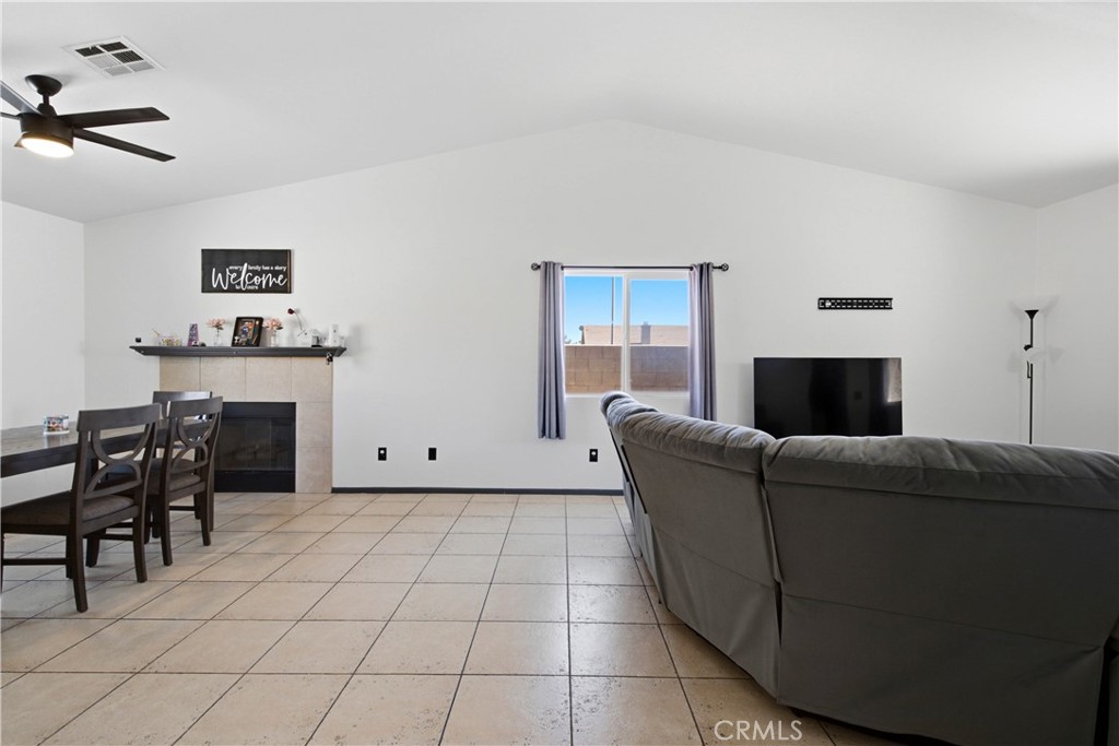 14513 Palm Street Property Photo 11