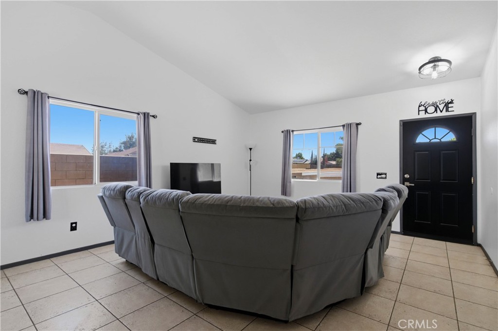 14513 Palm Street Property Photo 13