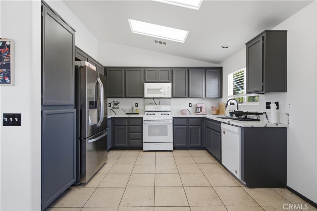 14513 Palm Street Property Photo 18