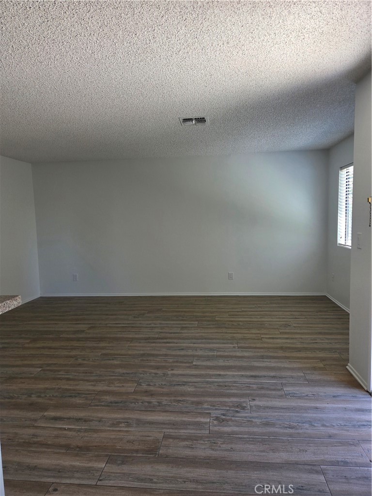 790 Juanita Ave #b Property Photo 5
