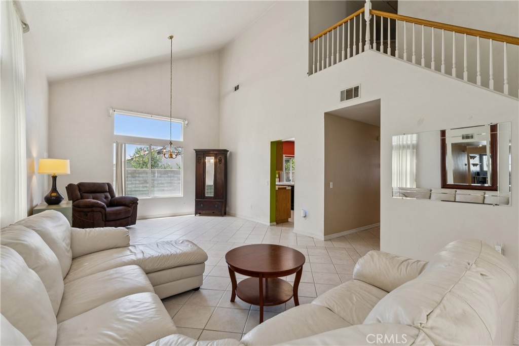 2709 W Buena Vista Drive Property Photo 6