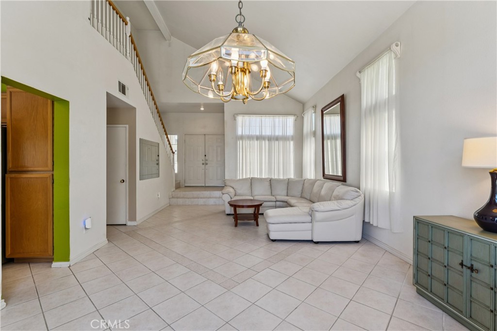 2709 W Buena Vista Drive Property Photo 7