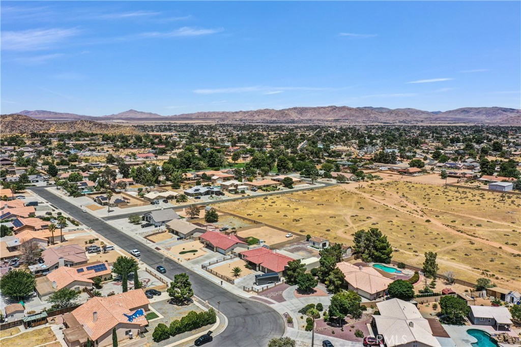 13931 Falling Leaf Road Property Photo 42