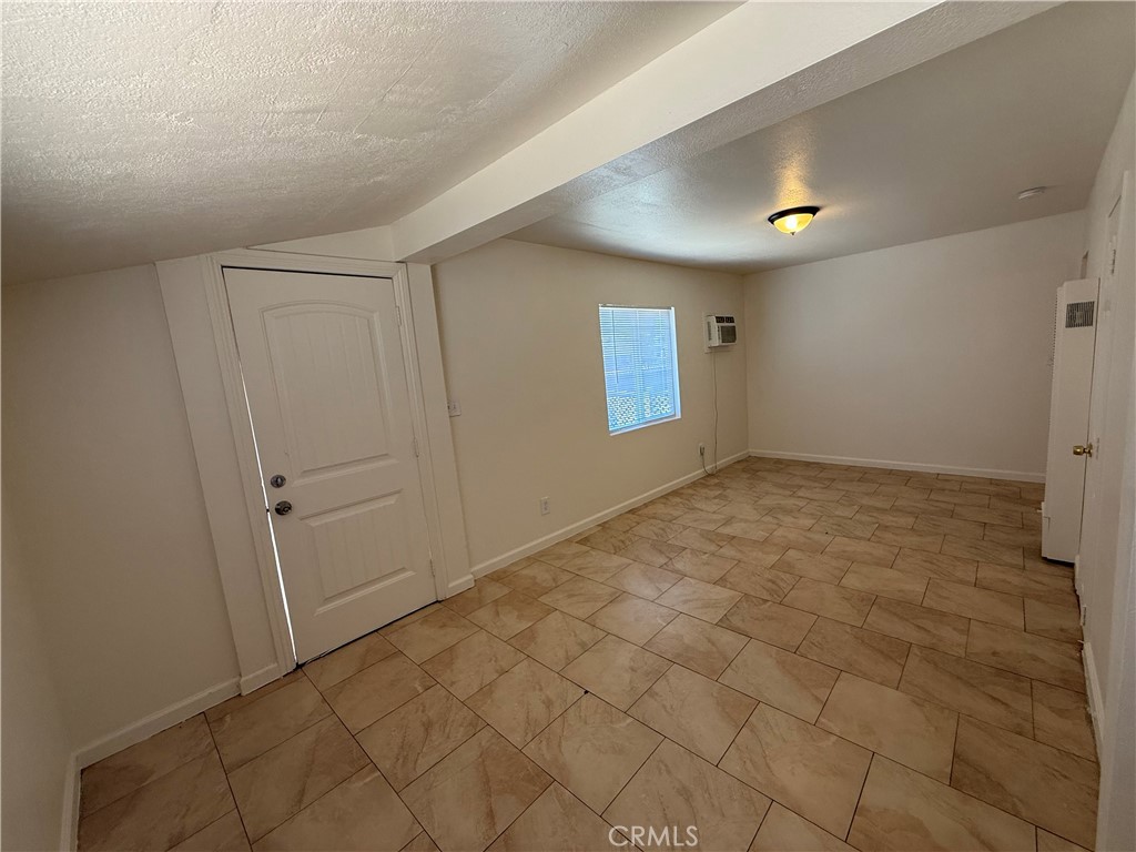 162 N 3rd Property Photo 15