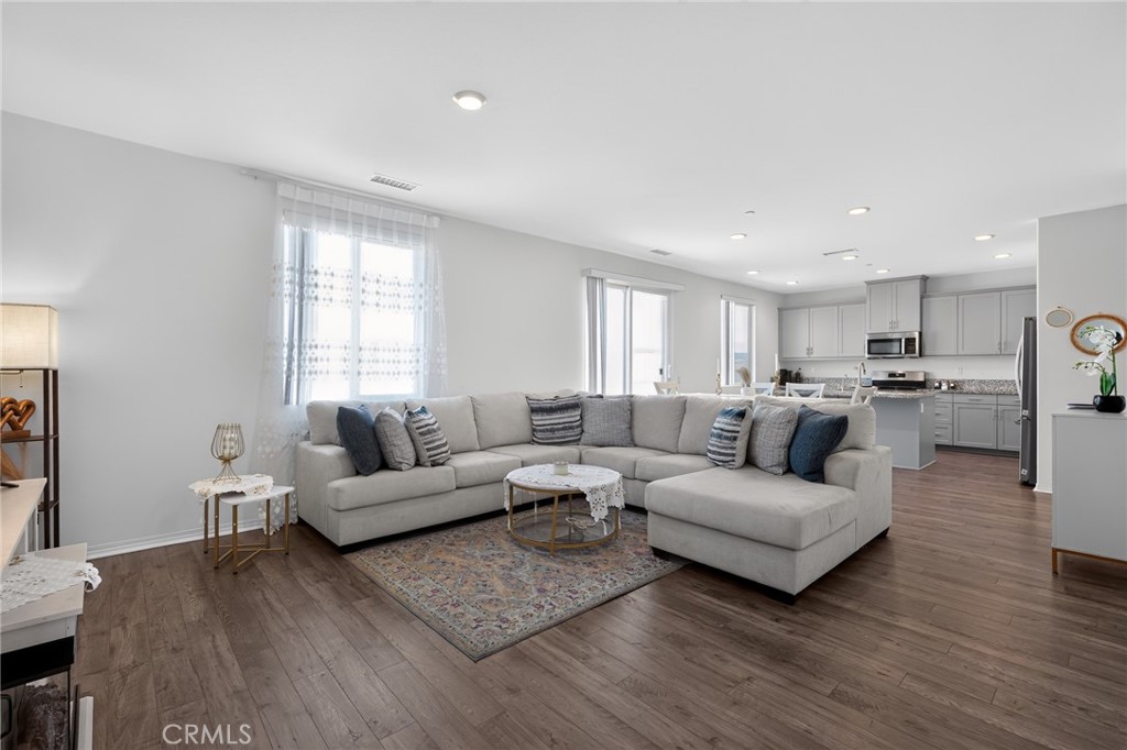 14027 Casetta Drive Property Photo 2