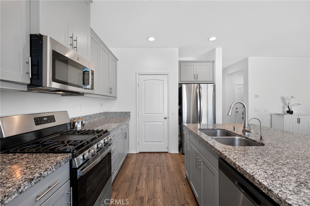 14027 Casetta Drive Property Photo 7