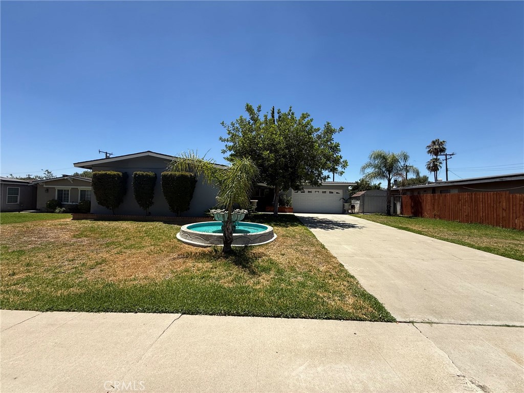 1275 E 37th Property Photo 1
