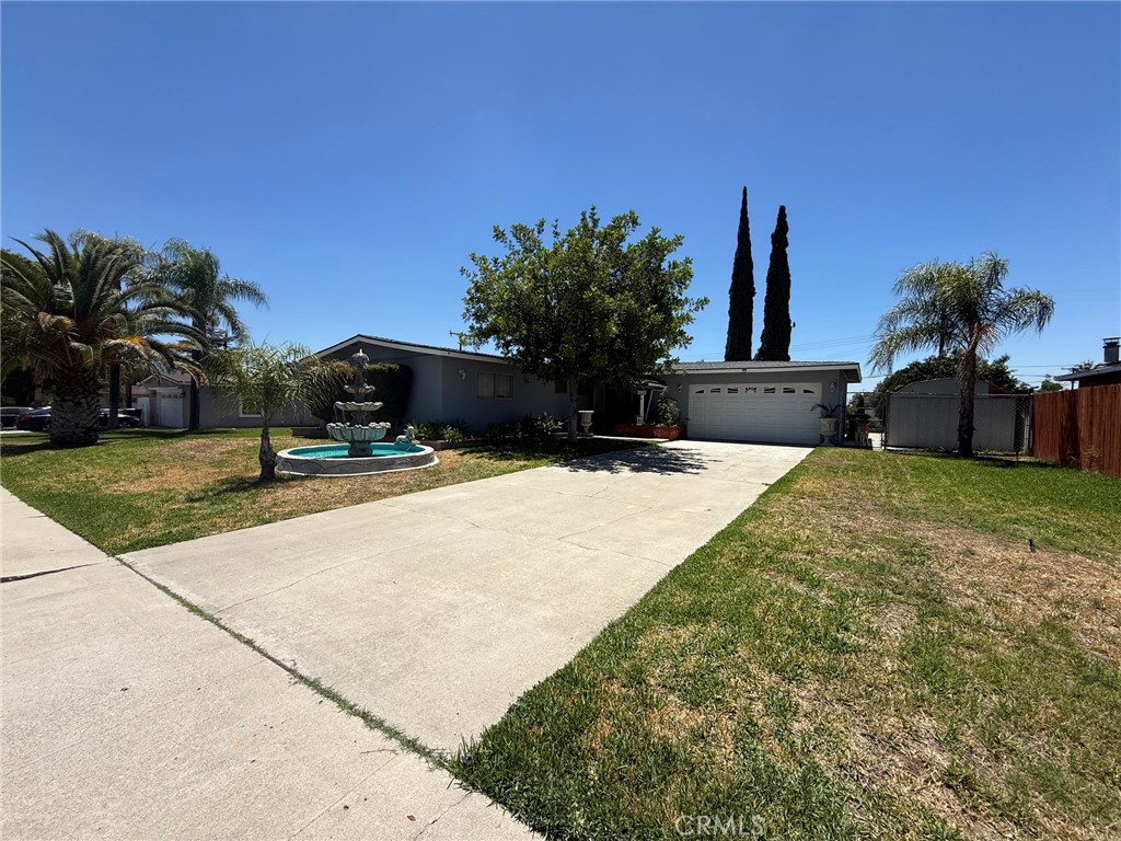 1275 E 37th Property Photo 2