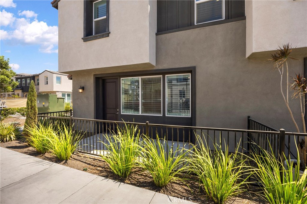 2843 E Bedford Privado Property Photo