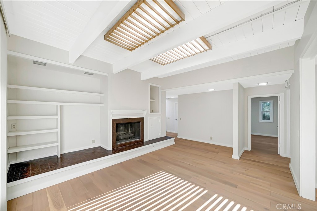 470 Wellington Property Photo 9