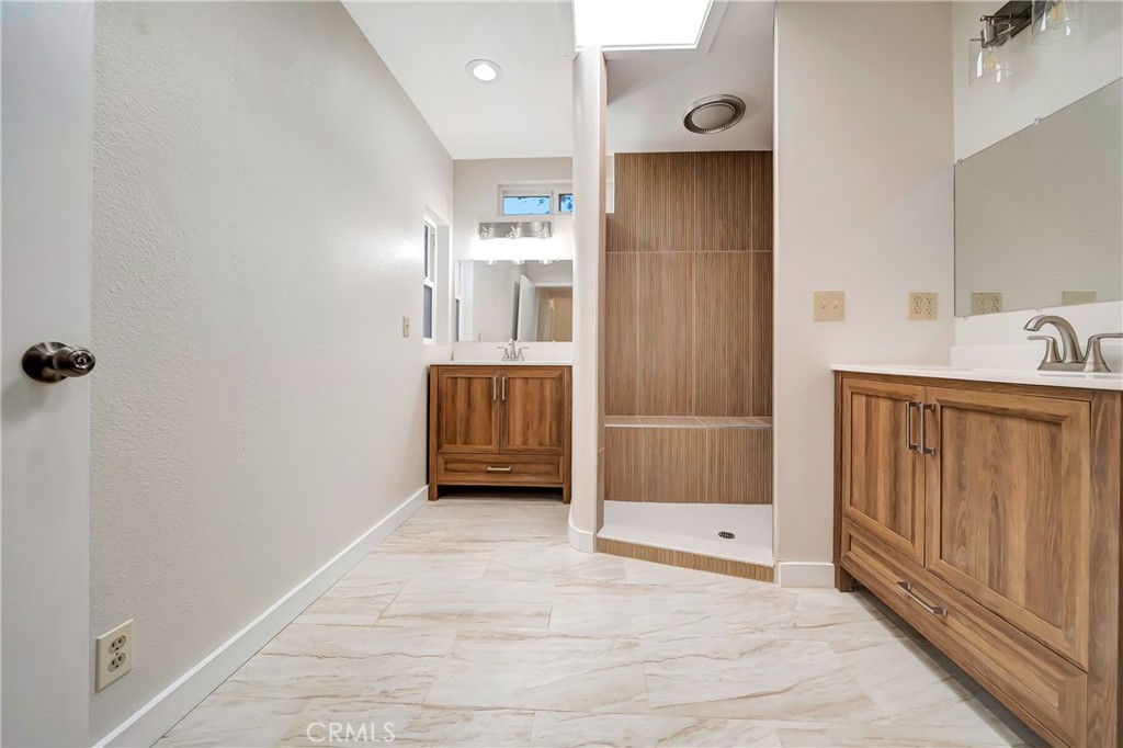 470 Wellington Property Photo 28