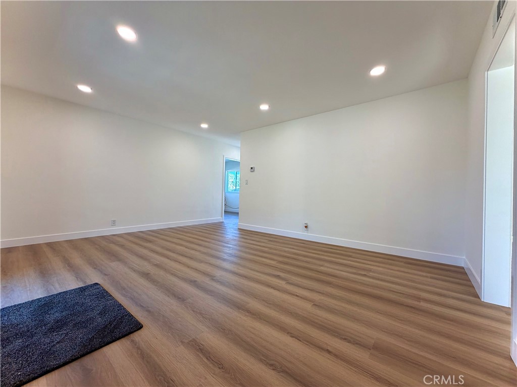 682 E La Verne Avenue Property Photo 2