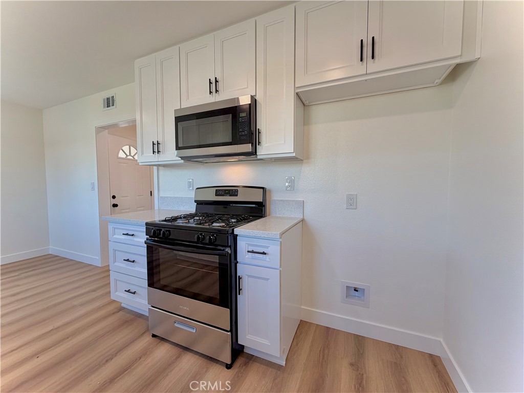 682 E La Verne Avenue Property Photo 7