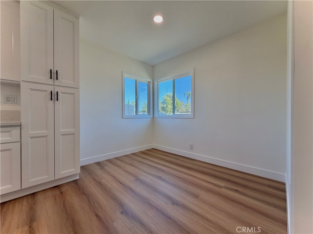 682 E La Verne Avenue Property Photo 8