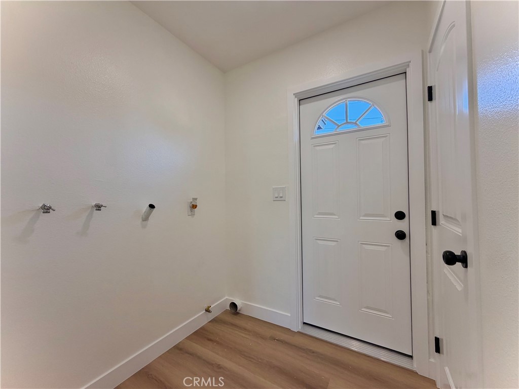 682 E La Verne Avenue Property Photo 9